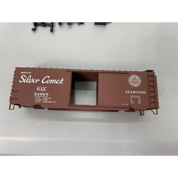 Vintage HO Branchline Seaboard SAL Silver Comet 40’ Boxcar 24863 Train Car Kit - Picture 3 of 16